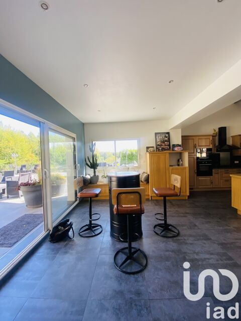   Vente Demeure 8 pi�ces Maison - 8 pi�ce(s) - 400 m�