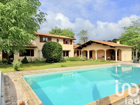   Vente Maison traditionnelle 7 pi�ces Maison - 7 pi�ce(s) - 206 m�