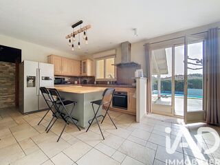  Maison � vendre 8 pi�ces 218 m�