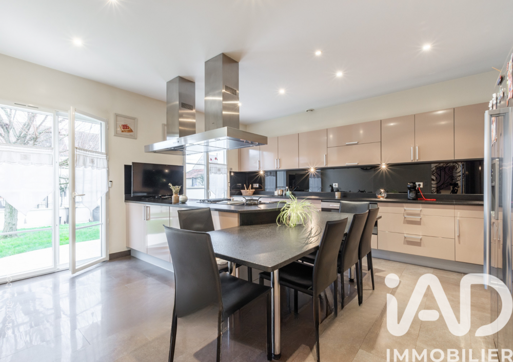 � vendre  Maison Magny-le-Hongre (77700)