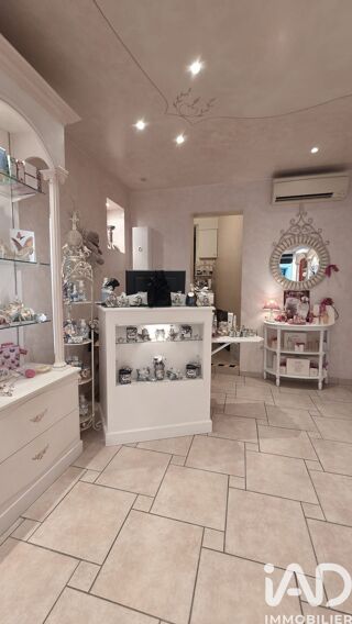  Immeuble � vendre 131 m�