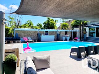  Maison  vendre 8 pices 330 m