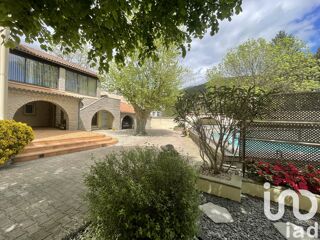  Maison � vendre 9 pi�ces 335 m�