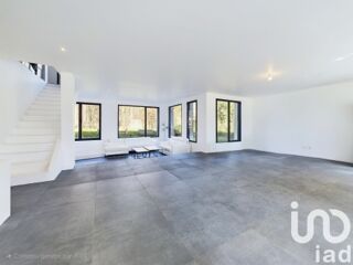  Maison � vendre 8 pi�ces 218 m�