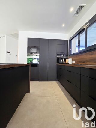  Villa � vendre 7 pi�ces 228 m�