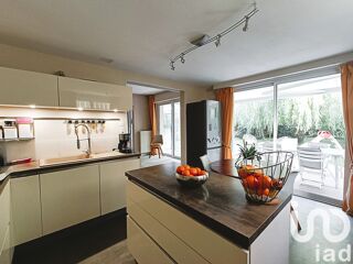  Maison  vendre 6 pices 210 m