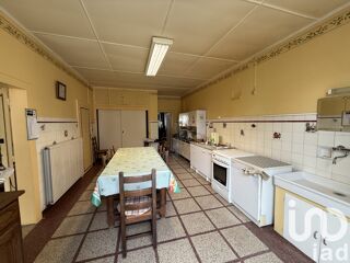  Maison  vendre 7 pices 221 m