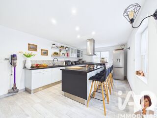  Maison � vendre 8 pi�ces 210 m�