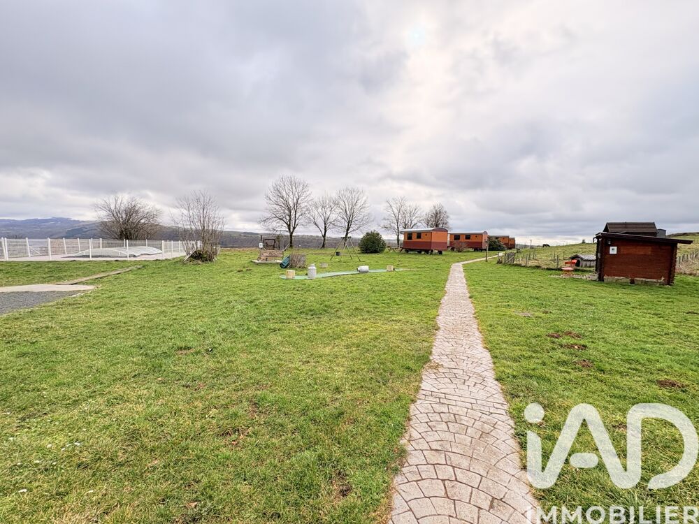 � vendre  Maison Saint-Martin-Valmeroux (15140)