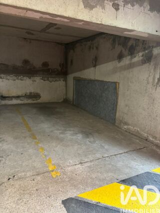  Parking / Garage � vendre 12 m�