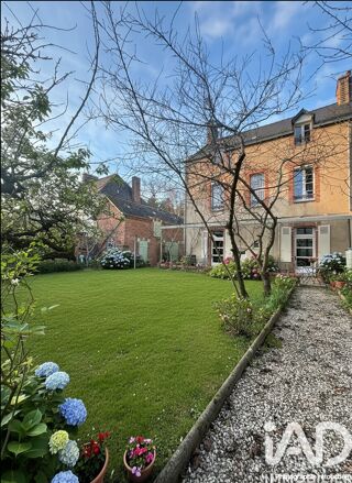 Maison 7 pièces 136 m² · à Évron · 136 m² · 289 500 €