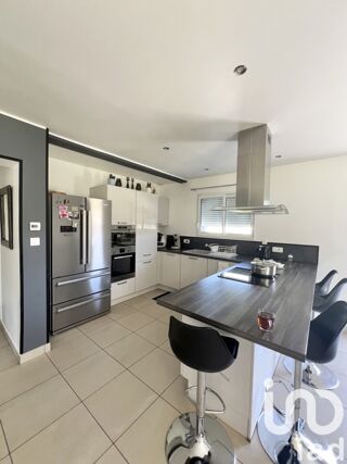  Maison  vendre 6 pices 131 m