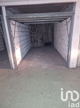  Parking / Garage  vendre 12 m