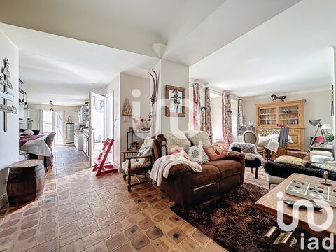   Vente Maison de village 9 pi�ces Maison - 9 pi�ce(s) - 246 m�