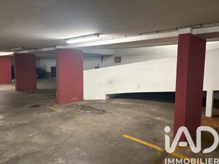  Parking / Garage  vendre 1 m