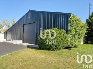  Parking / Garage  vendre 220 m