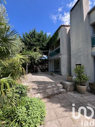  Villa  vendre 13 pices 247 m