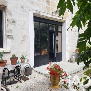  Immeuble � vendre 499 m�