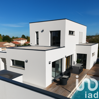  Villa  vendre 4 pices 130 m