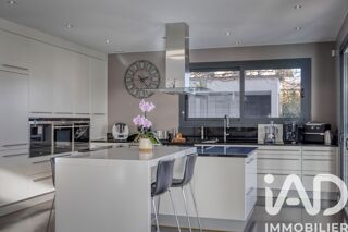  Villa � vendre 6 pi�ces 280 m�