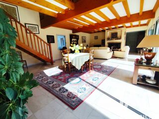  Villa � vendre 6 pi�ces 220 m�