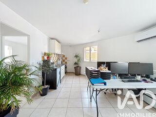  Immeuble � vendre 79 m�