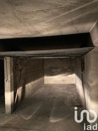  Parking / Garage  vendre 10 m