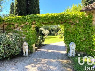  Maison � vendre 9 pi�ces 335 m�