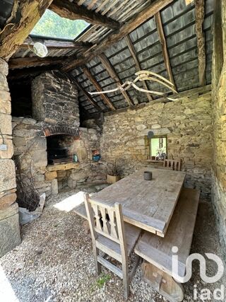  Maison � vendre 9 pi�ces 300 m�