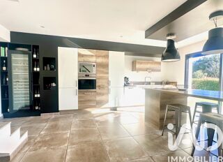  Villa � vendre 8 pi�ces 215 m�