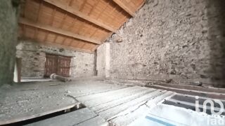  Maison  vendre 4 pices 520 m