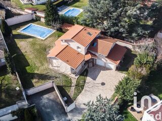  Villa  vendre 7 pices 186 m
