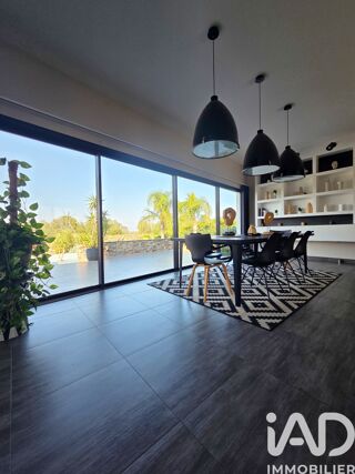  Villa � vendre 4 pi�ces 211 m�