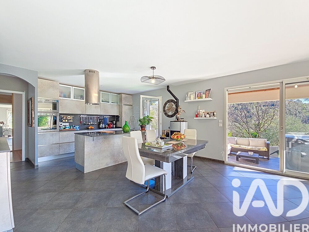 � vendre  Maison Colomars (06670)