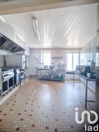  Immeuble � vendre 323 m�