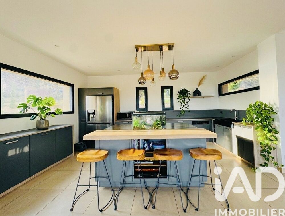 � vendre  Villa Poleymieux-au-Mont-d'Or (69250)