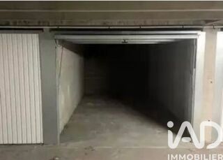  Parking / Garage � vendre 12 m�
