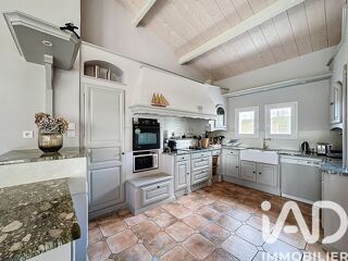  Maison � vendre 8 pi�ces 219 m�