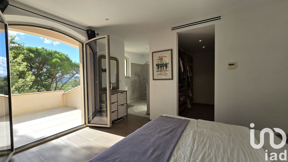 � vendre  Maison Collobri�res (83610)