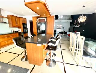  Maison � vendre 7 pi�ces 211 m�