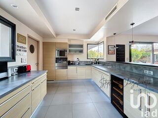  Maison � vendre 6 pi�ces 205 m�