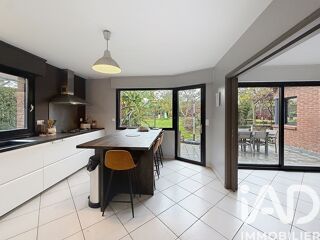  Villa  vendre 8 pices 222 m