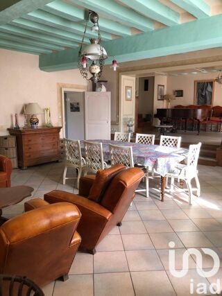  Maison  vendre 8 pices 236 m