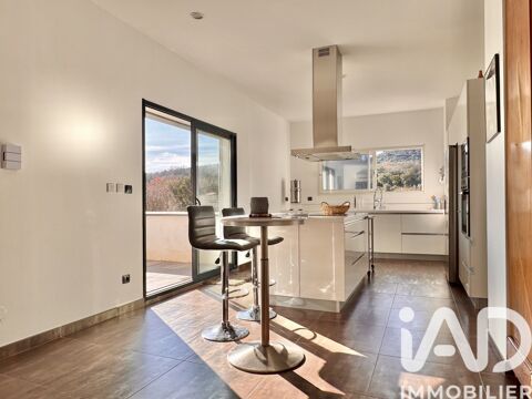   Vente Maison d'architecte 5 pi�ces Villa - 5 pi�ce(s) - 209 m�