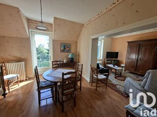  Maison  vendre 8 pices 330 m