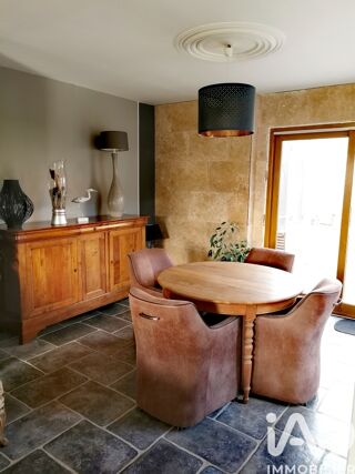  Maison  vendre 8 pices 300 m