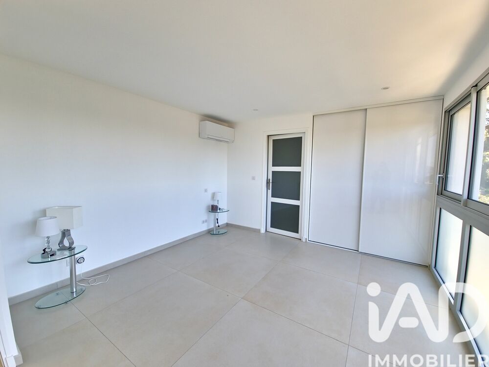 � vendre  Maison Carqueiranne (83320)