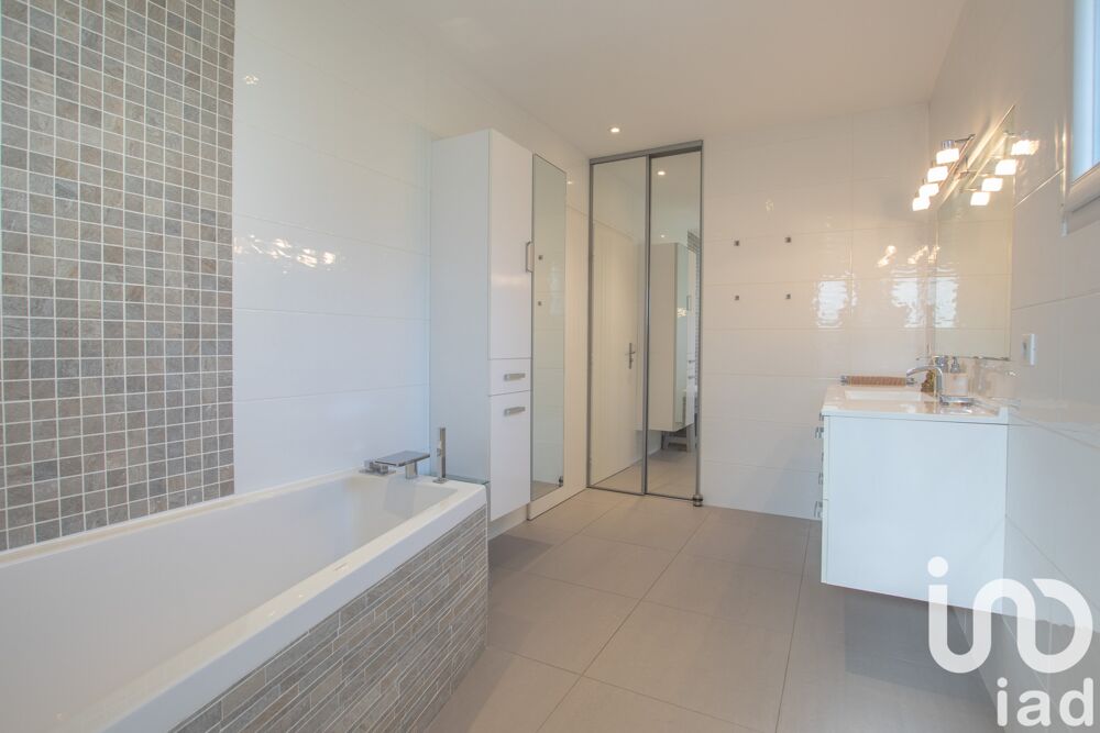  vendre  Villa Viviers-du-Lac (73420)