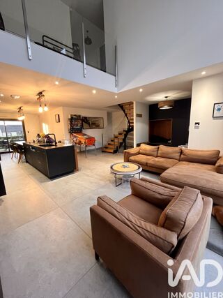  Maison � vendre 7 pi�ces 210 m�