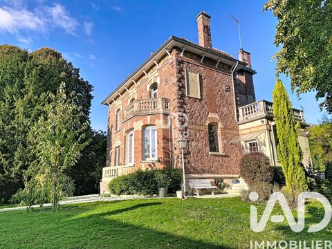   Vente Demeure 8 pi�ces Maison - 8 pi�ce(s) - 210 m�